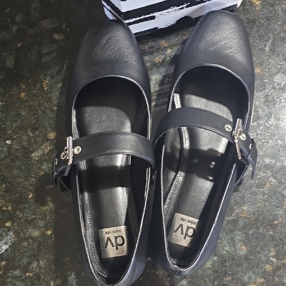 DV by Dolce Vita Black Leather Flats - Picture 4 of 5